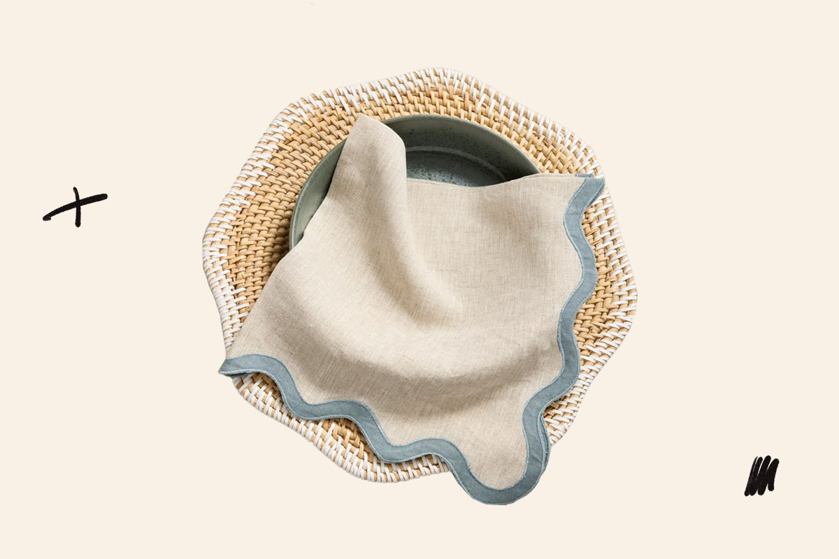 An image of the Quince linen scallop napkins