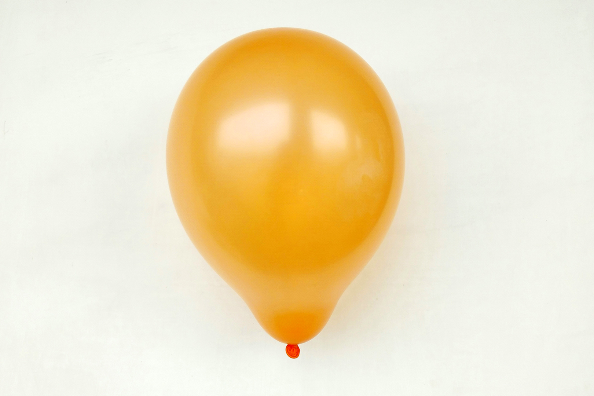 An image of a yellow balloon