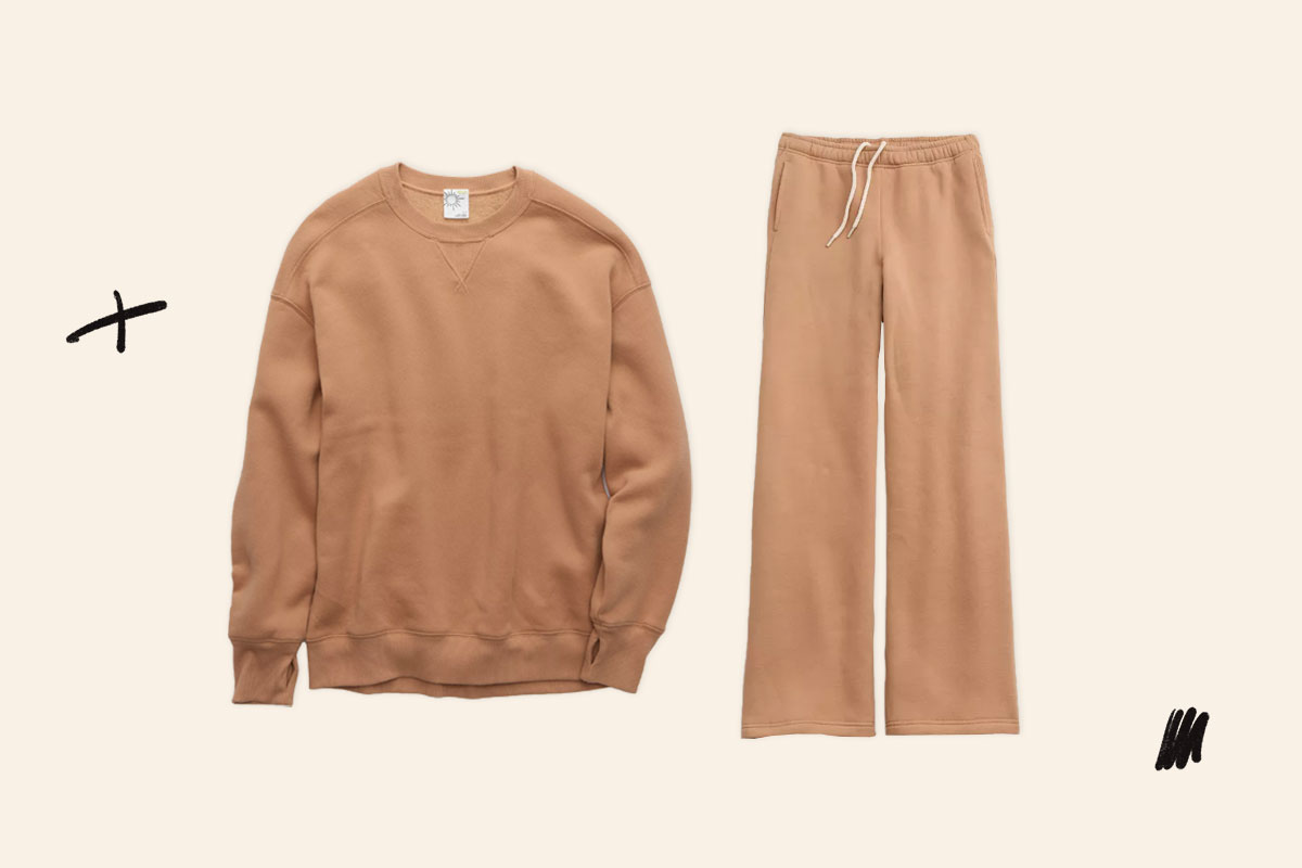 An image of Aerie's Offline fleece crew and pant set
