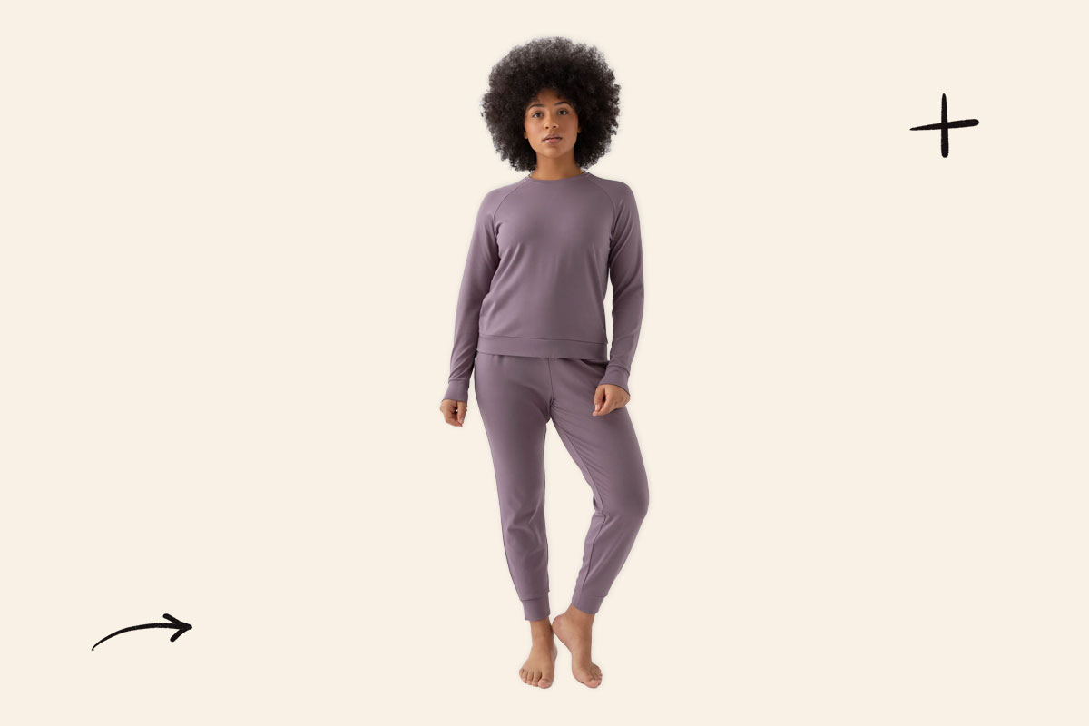 An image of Cozy Earth's bamboo pullover and jogger set