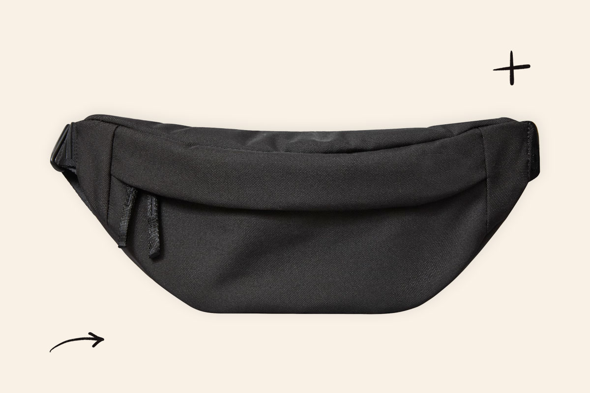 An image of the Everlane Renew Transit fanny pack