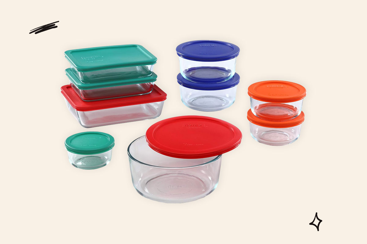 A photo of the Pyrex 9-piece set