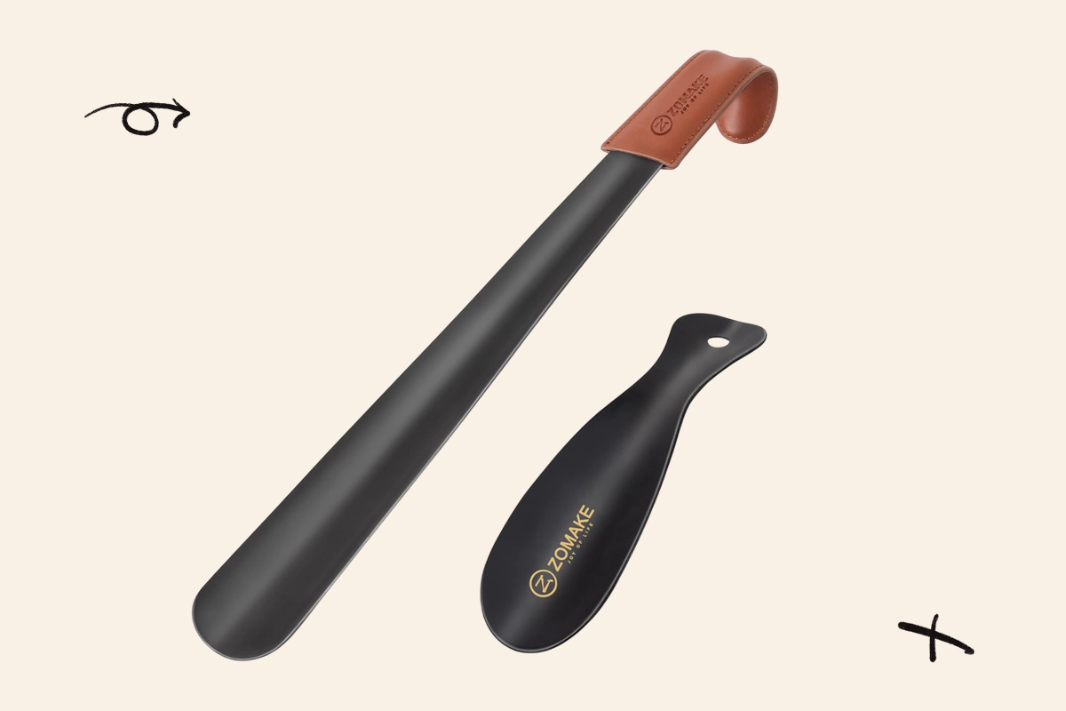 Photo of metal shoe horn set